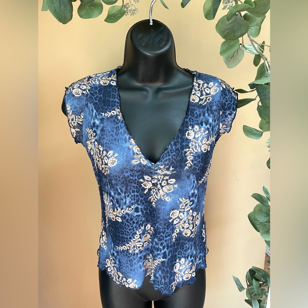 IDFY Vintage Y2K V neck top blouse SMALL floral lettuce hem‎ fitted cap sleeve